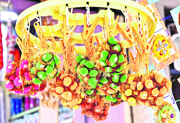రాఖీ అమ్మకాల జోరు!2