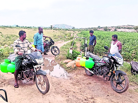 వానాకాలంలోనూ ఎండుతున్న గొంతులు!1