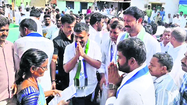 గ్రామాల్లో వైఎస్సార్‌సీపీకి విశేష ఆదరణ1