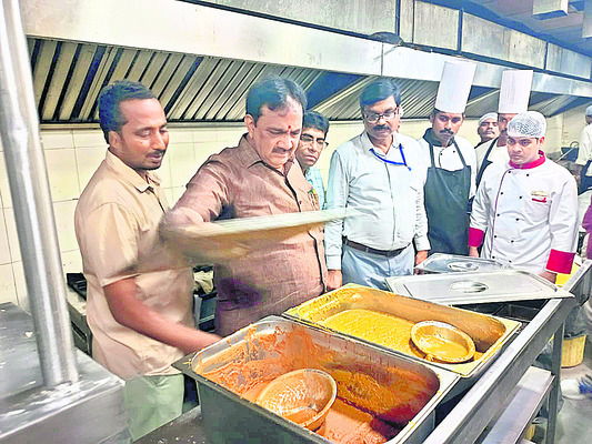 టీటీడీ నేత కబ్జాలో ఆలయ మాన్యం..! 2