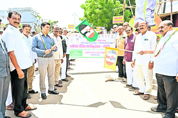 దేశంలో వెంకటగిరి చేనేత చీరకు ప్రత్యేకత1