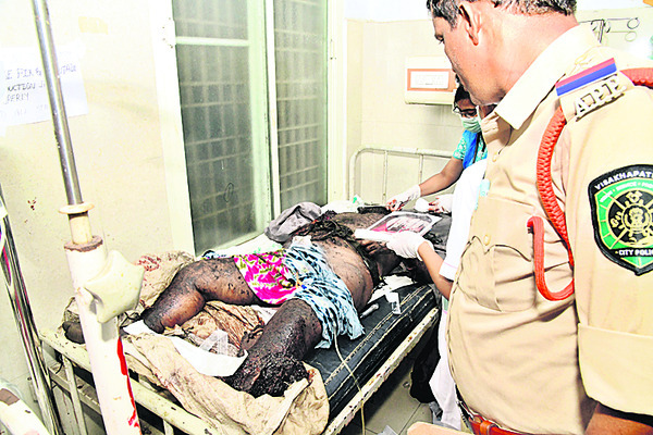 ఉలిక్కిపడిన విశాఖ8