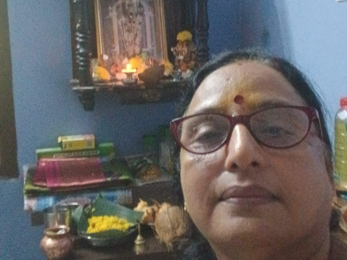 Varalakshmi Vratham 2025 Selfie With Pooja Decoration Photos8