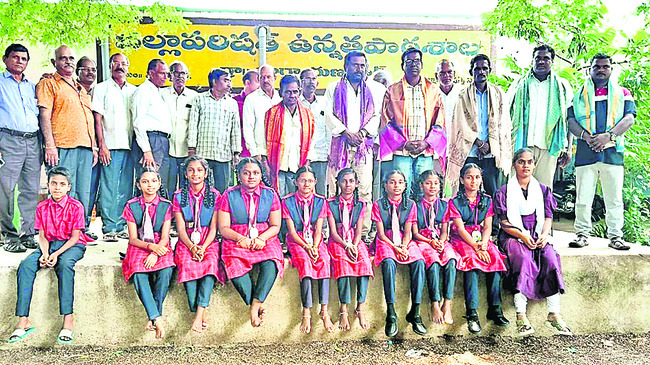 విద్యార్థుల్లో సాధించాలనే తపన ఉండాలి1