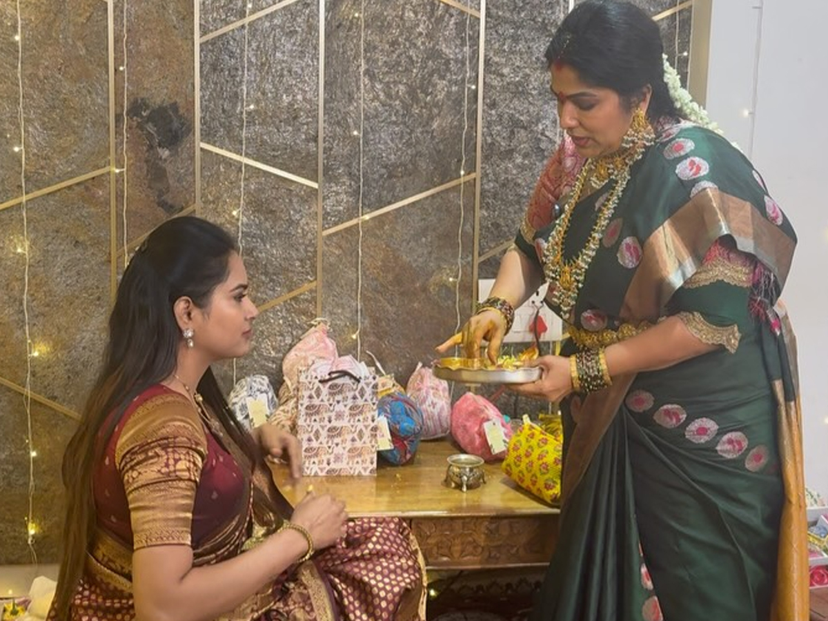 tollywood Celebrities celebrated Varalakshmi Vratham (Photos)10