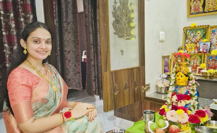 Varalakshmi Vratham 2025 Selfie With Pooja Decoration Photos16