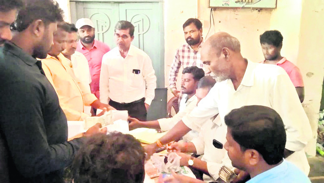 యూరియాపై  ఆందోళన వద్దు 1