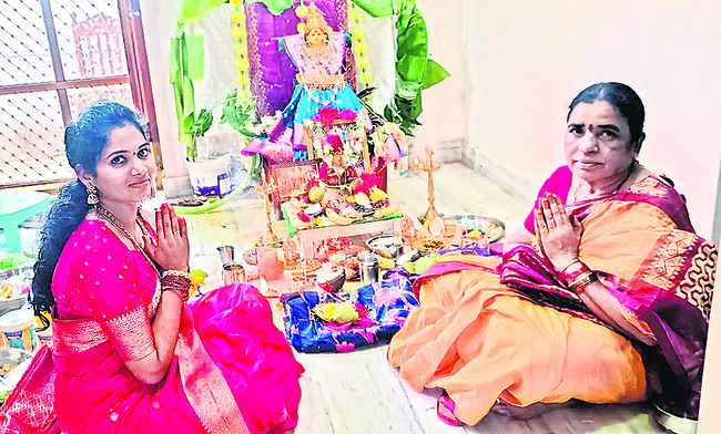 ఓం వరలక్ష్మీ దేవాతాయనమః2