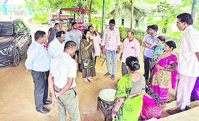 ఉత్సవాలకు ఆహ్వానం 
1