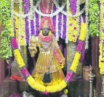 కాసూ కాసూ కలిపి కంఠాభరణం1