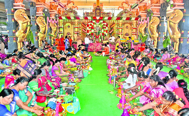 వరాలిమ్ము... వరలక్ష్మి 1