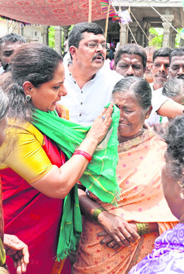 నిరసన సెగలు! 1