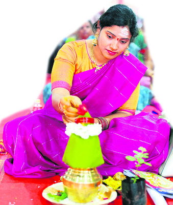 వరలక్ష్మీ.. నమోస్తుతే!1