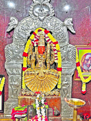 సకల సౌభాగ్యదాయినీ నమోస్తుతే3