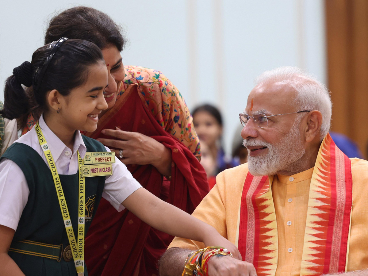 Prime Minister Narendra Modi celebrates Raksha Bandhan with kids Photos4