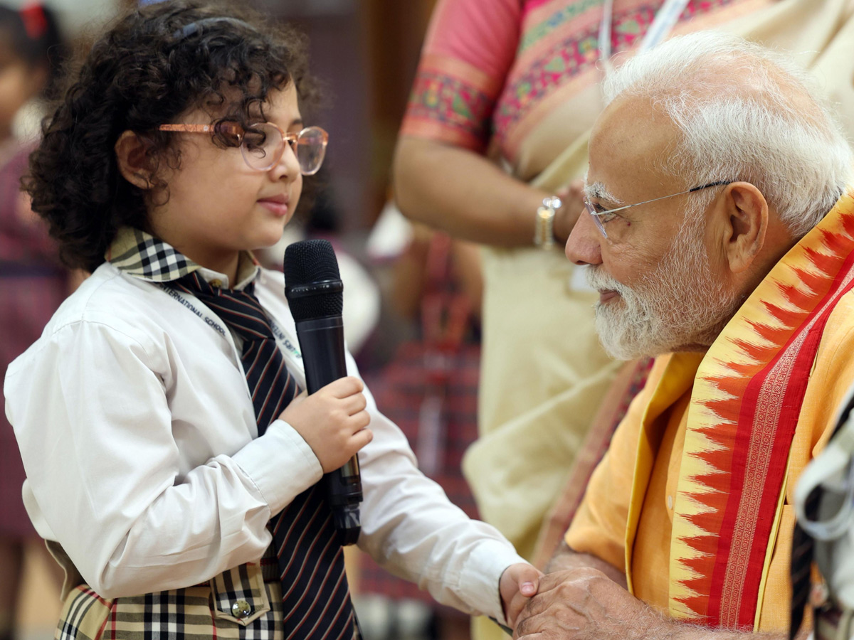 Prime Minister Narendra Modi celebrates Raksha Bandhan with kids Photos8
