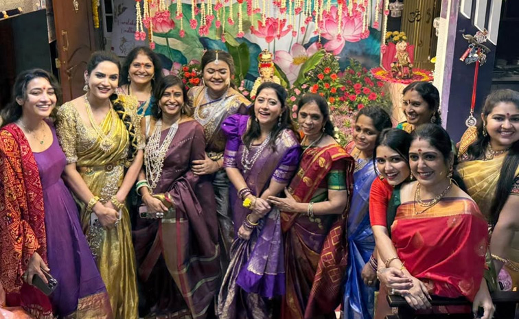 Telugu serial Actress Performed Varalakshmi Vratam Pooja Photos5