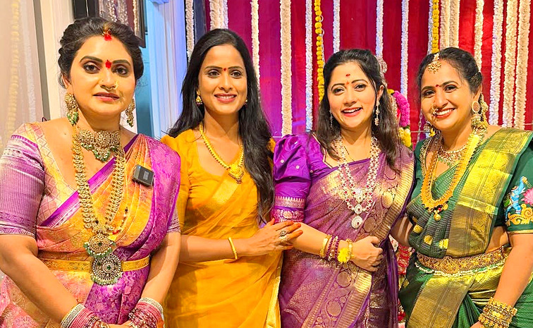 Telugu serial Actress Performed Varalakshmi Vratam Pooja Photos16