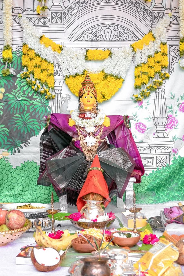 Telugu serial Actress Performed Varalakshmi Vratam Pooja Photos10