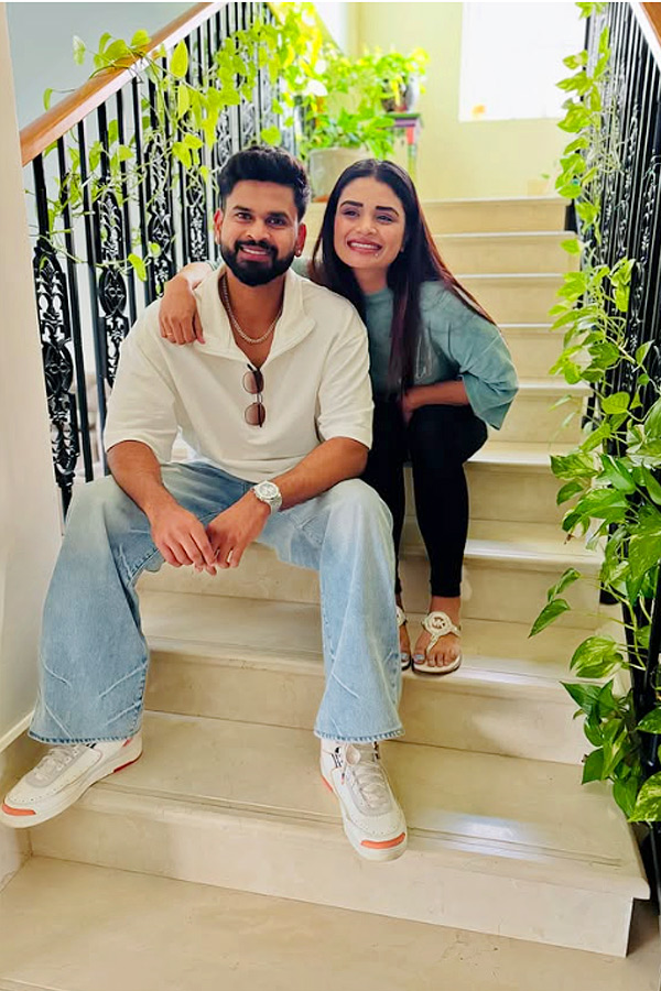 cricketers Tying Rakhi with Their sisters Photos10
