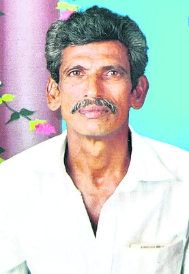 వరి కోసేందుకు వెళ్లి.. 1