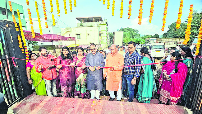 అభివృద్ధిలో ప్రజలు భాగస్వామ్యం కావాలి1