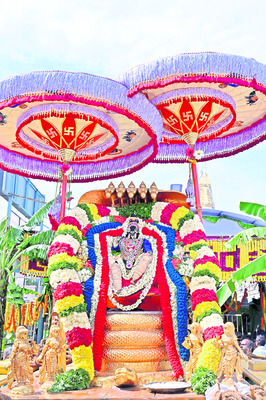 శేషవాహనంపై ‘విఘ్న’ విహారం2