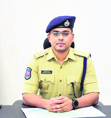 బెట్టింగ్ బాబోయ్..1