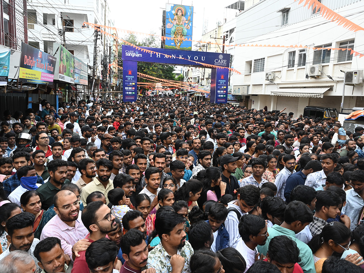 మహా గణపతి దర్శనం..లక్షలాదిగా తరలివచ్చిన జనం (ఫొటోలు) | Huge Devotees ...
