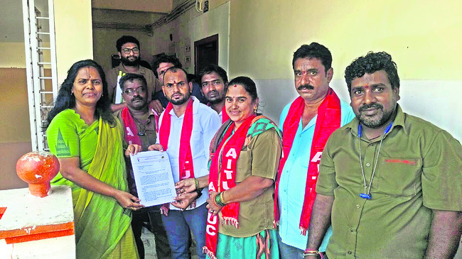 ఆటో డ్రైవర్ల జీవనోపాధిపై కూటమి దెబ్బ 1