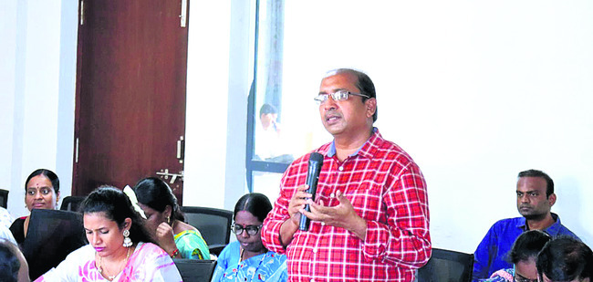 కక్షిదారులతో రాజీ కుదుర్చాలి1