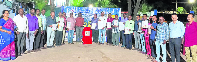 ‘బతికే ఉన్న బాంఛన్.. ఇప్పించండి పింఛన్’1