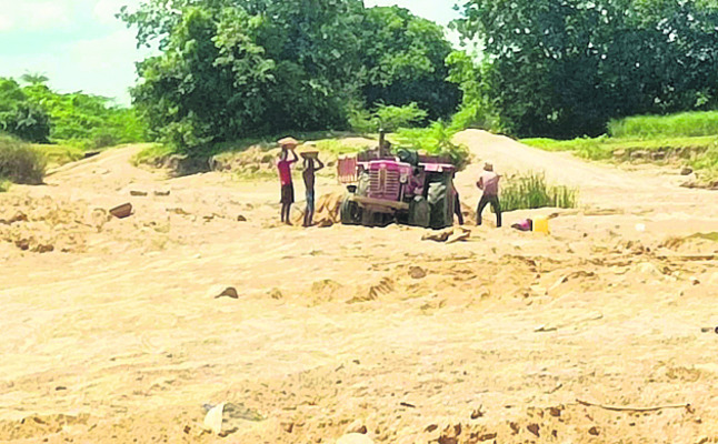 రెవెన్యూ.. ఇసుక
1