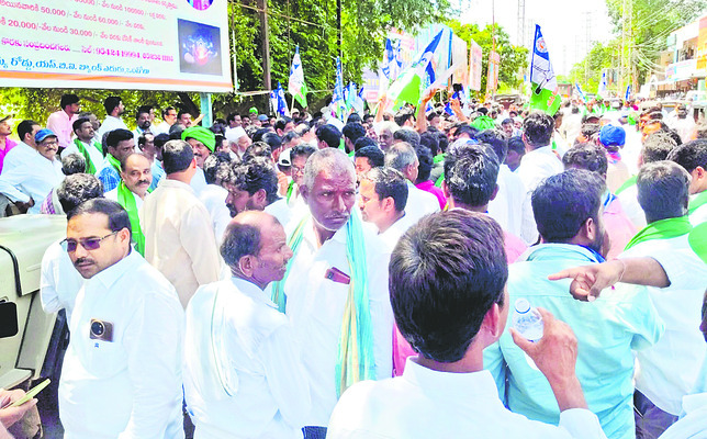 పోరు సింహాలై!1