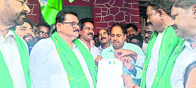 అన్నదాత పోరు6