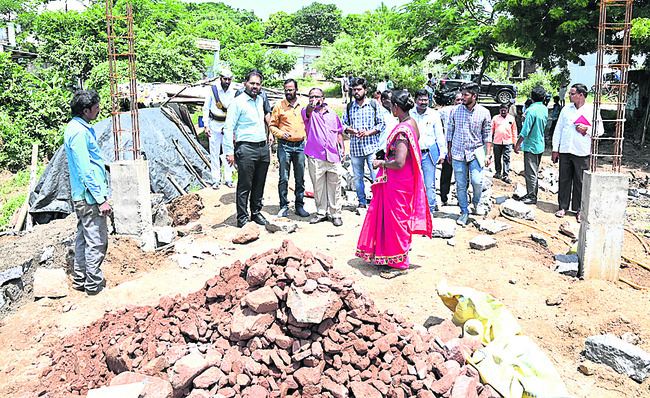ఇళ్ల నిర్మాణం వేగవంతం 
3