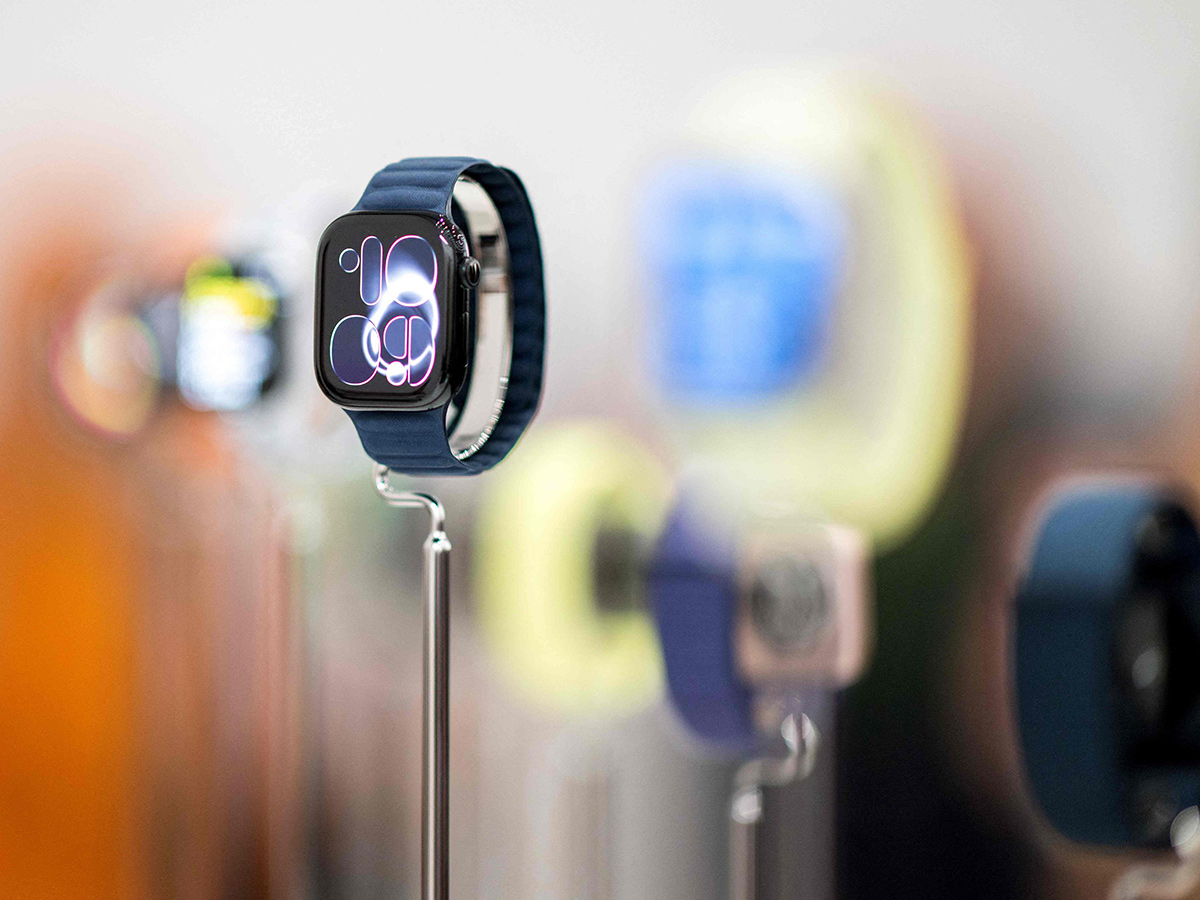 Apple CEO Tim Cook Announcement iPhone 17 Products at Apple Park12