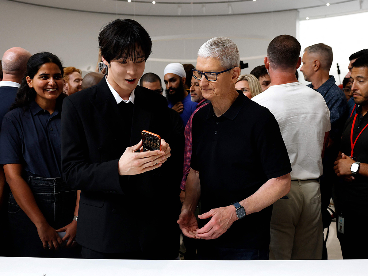 Apple CEO Tim Cook Announcement iPhone 17 Products at Apple Park17
