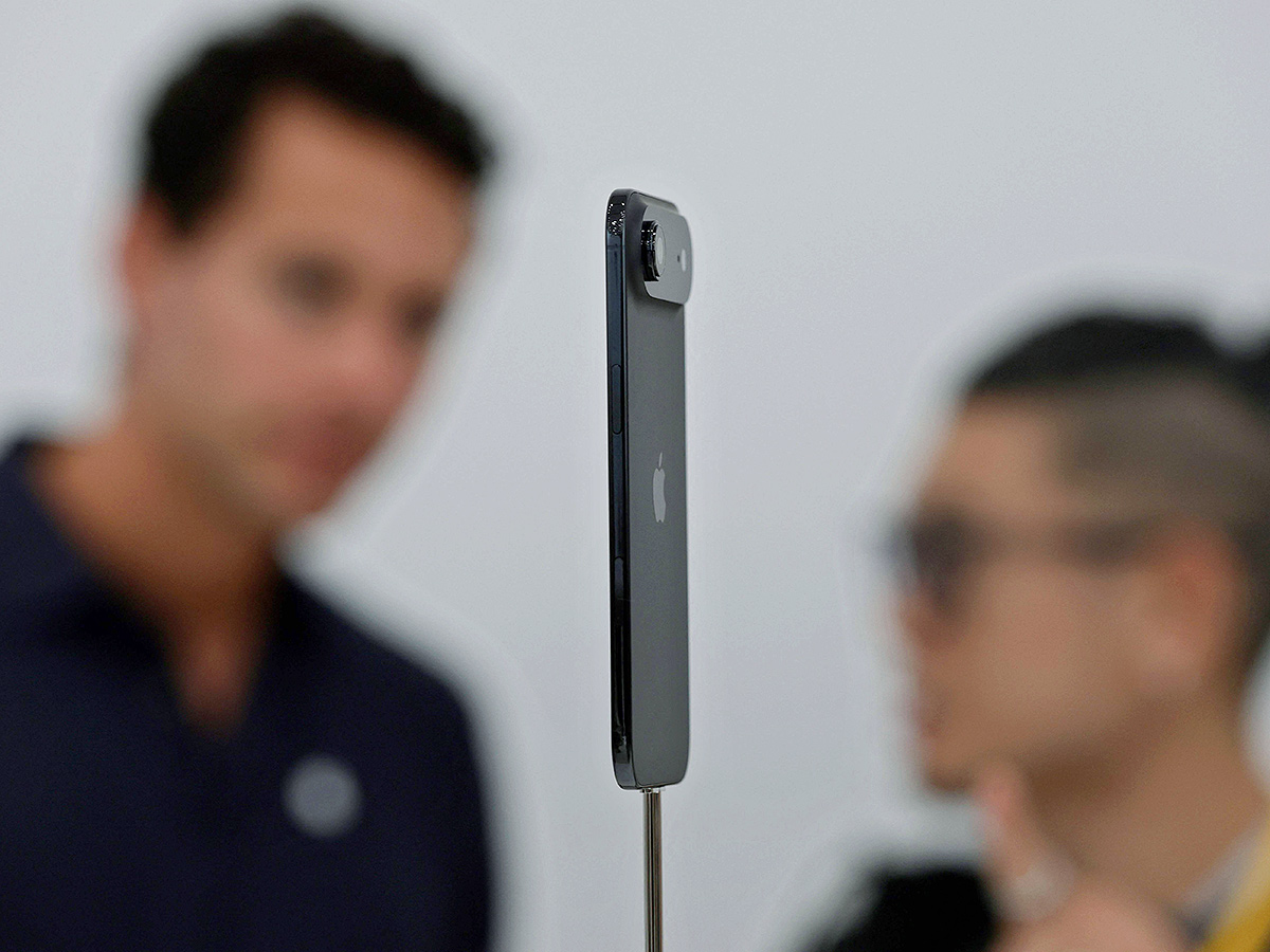 Apple CEO Tim Cook Announcement iPhone 17 Products at Apple Park18