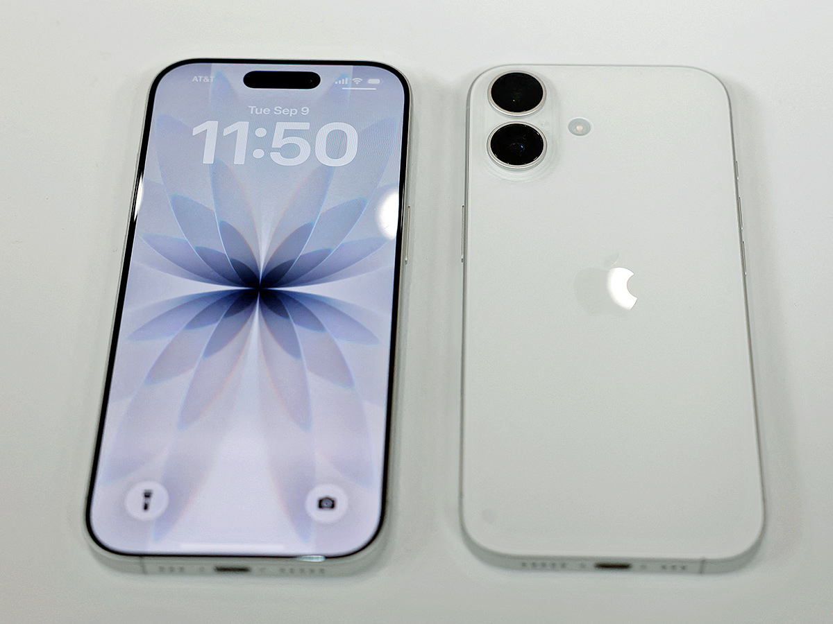 Apple CEO Tim Cook Announcement iPhone 17 Products at Apple Park25