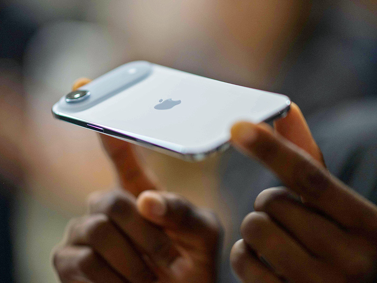 Apple CEO Tim Cook Announcement iPhone 17 Products at Apple Park26