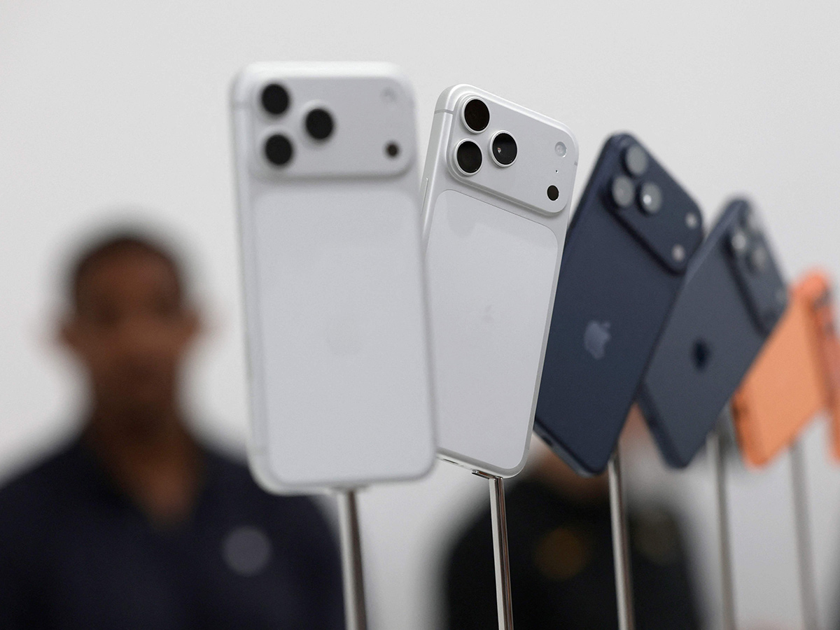 Apple CEO Tim Cook Announcement iPhone 17 Products at Apple Park32