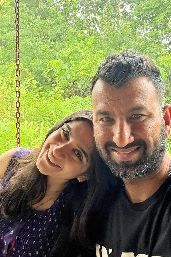 Cheteshwar Pujara couple enjoying Nature Photos3