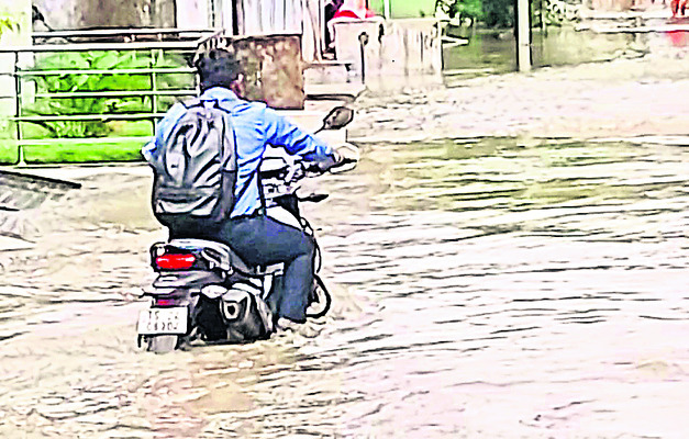బైక్‌.. భద్రం!1