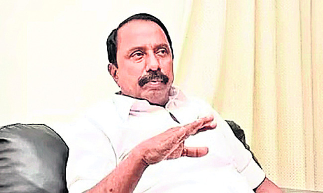 మంతనాల్లో సెంగోట్టయన్ బిజీ 1