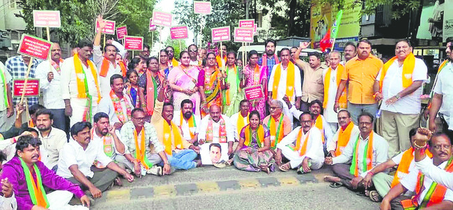 కూటమిలో లాఠీ లడాయి! 2