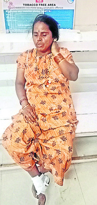 ఆటో అదుపు తప్పి .. గాయాలు4