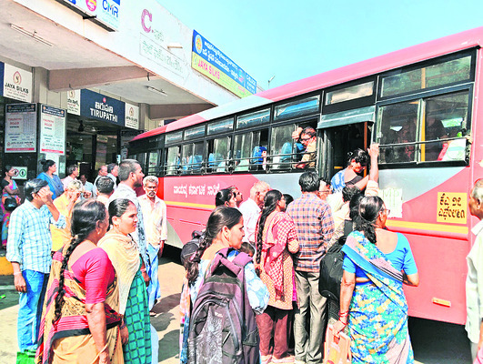 సీఎం సేవలో ఆర్టీసీ2
