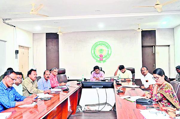 జిల్లాకు స్వచ్ఛాంధ్ర  అవార్డులు తీసుకురావాలి 
1