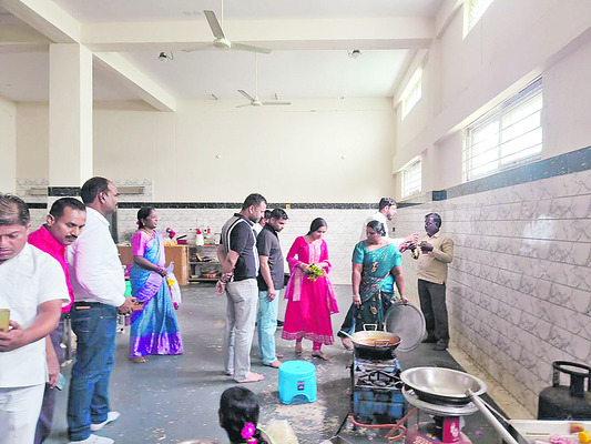 బుగ్గరాజేశ్వరుడి హుండీ  ఆదాయం రూ.1.70లక్షలు2